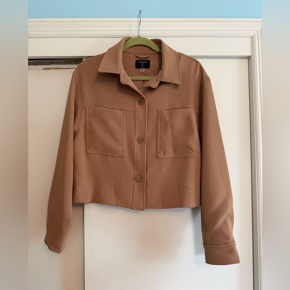 Tahari Beige Cropped Blazer